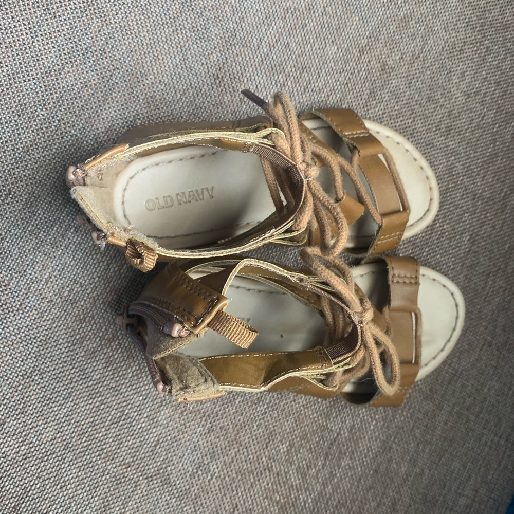 Kids sandals kinda worn but still cute